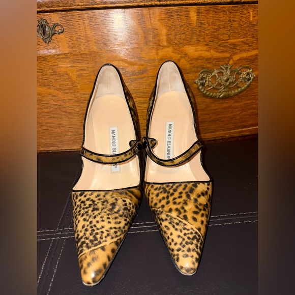 Manolo Blahnik Leopard Patent Mary Jane Heels | Size 36 (US 6) - Picture 9 of 9